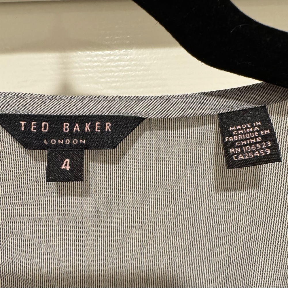 Ted Baker Gray Blouse with Tie Front Size 4/US Size 10 (Large) - Picture 3 of 16